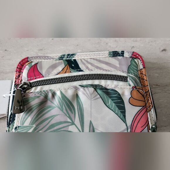 Lug Rodeo Wallet - New! - Picture 7 of 11